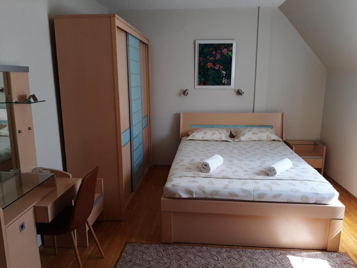 Guest House Diel Veliko Tărnovo Esterno foto