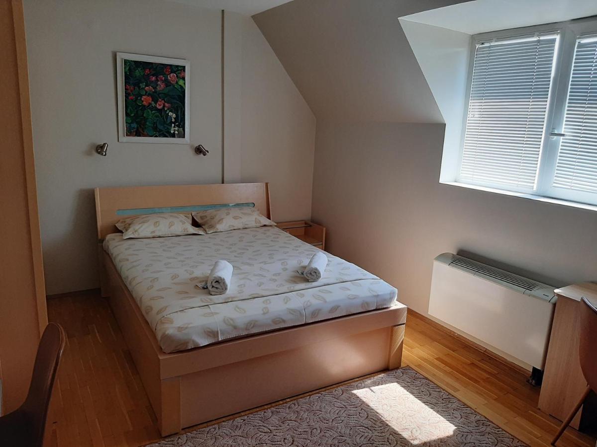 Guest House Diel Veliko Tărnovo Esterno foto