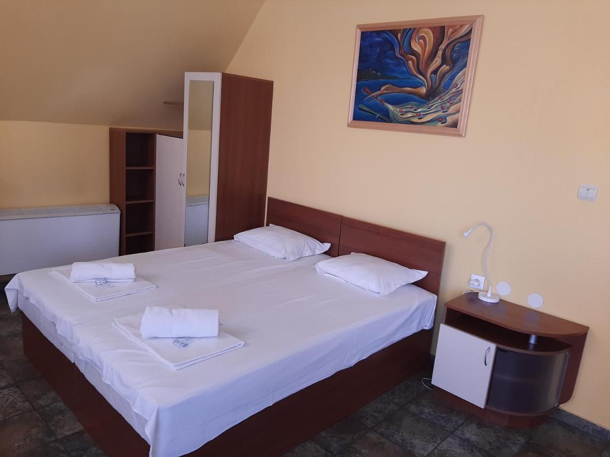 Guest House Diel Veliko Tărnovo Esterno foto