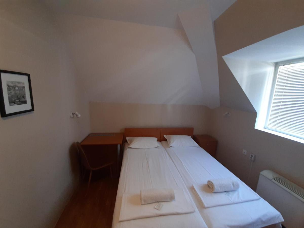 Guest House Diel Veliko Tărnovo Esterno foto
