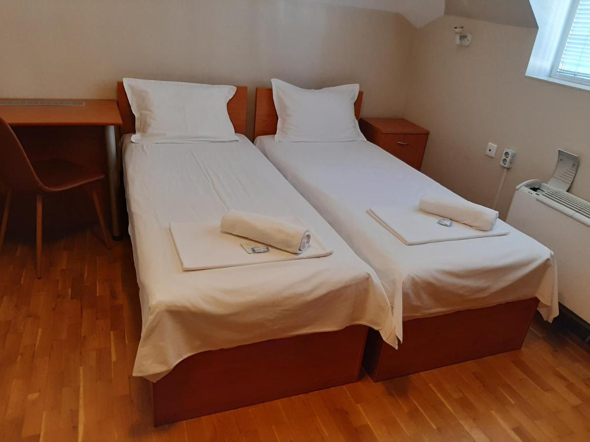 Guest House Diel Veliko Tărnovo Esterno foto