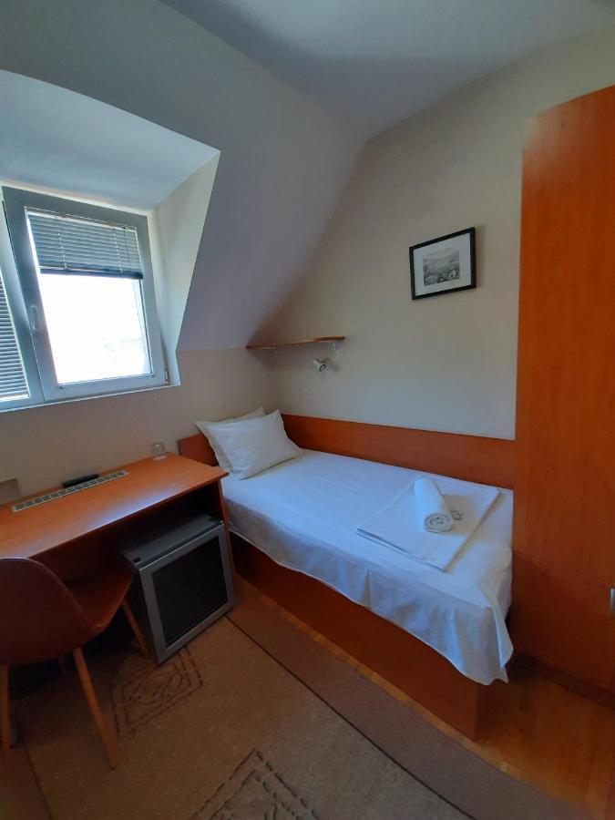 Guest House Diel Veliko Tărnovo Esterno foto