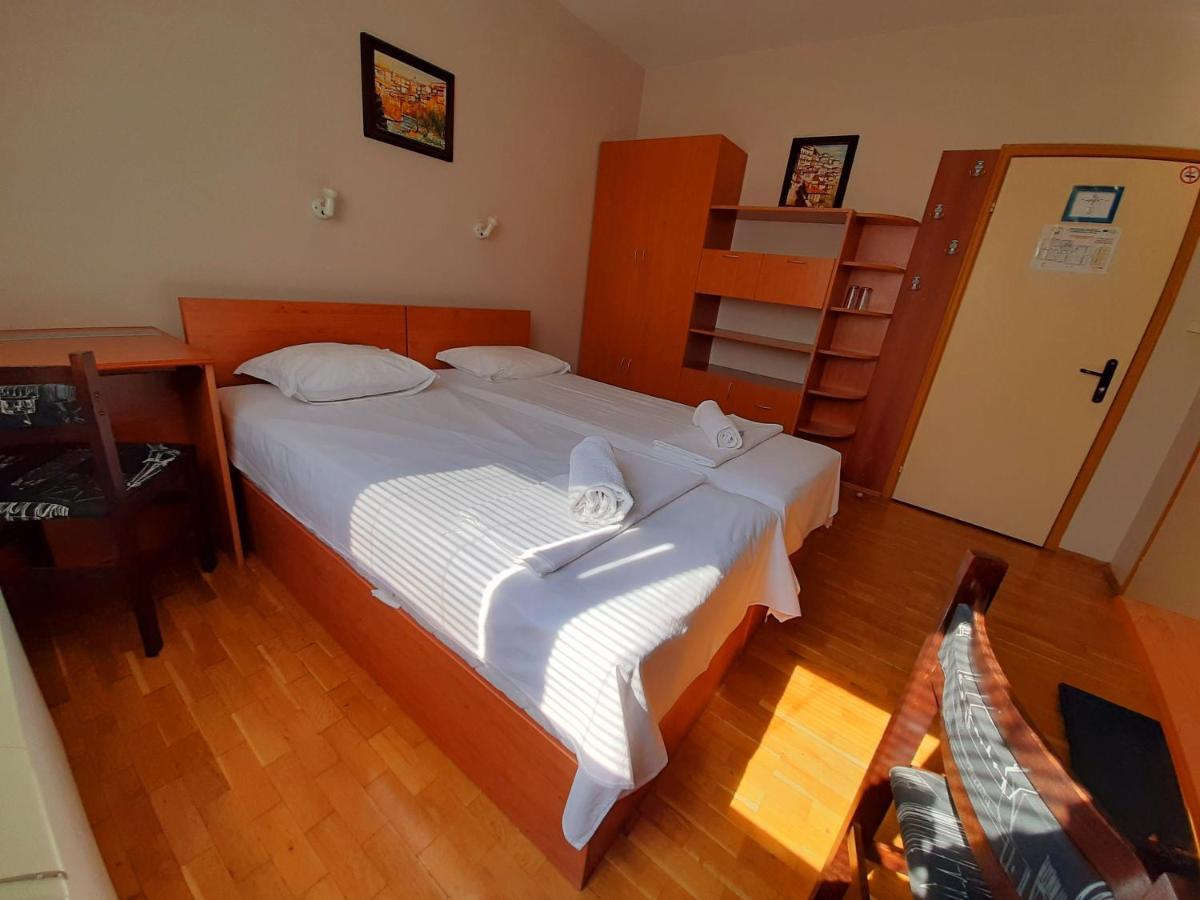 Guest House Diel Veliko Tărnovo Esterno foto